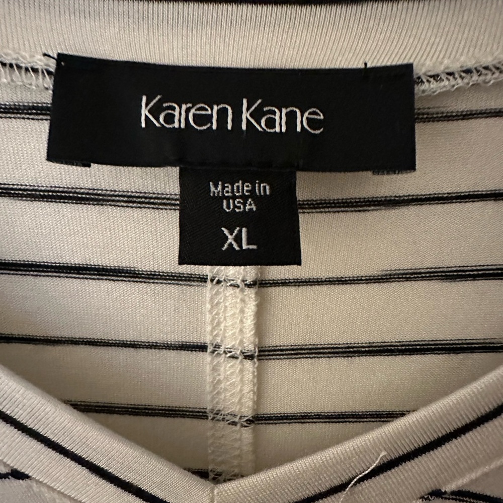 NWOT Karen Kane loose & comfy top - Picture 5 of 5